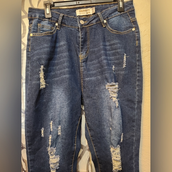 Celebrity ace Jeans - Picture 3 of 6